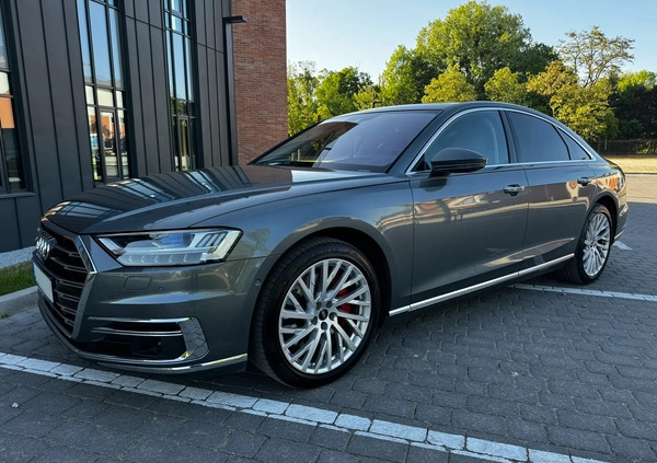 Audi A8 cena 272656 przebieg: 39500, rok produkcji 2021 z Łódź małe 562